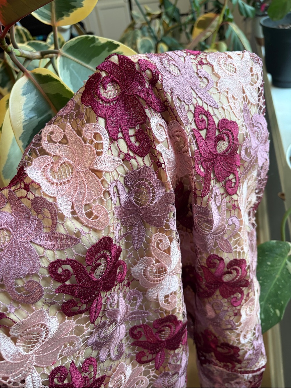 Lulus Floral Lace Midi Dress Pink Burgundy Mauve Cocktail Party Medium - Picture 9 of 10